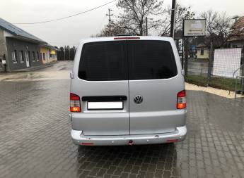 VOLKSWAGEN Transporter T5 