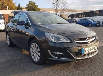 OPEL Astra  1.4 T Cosmo